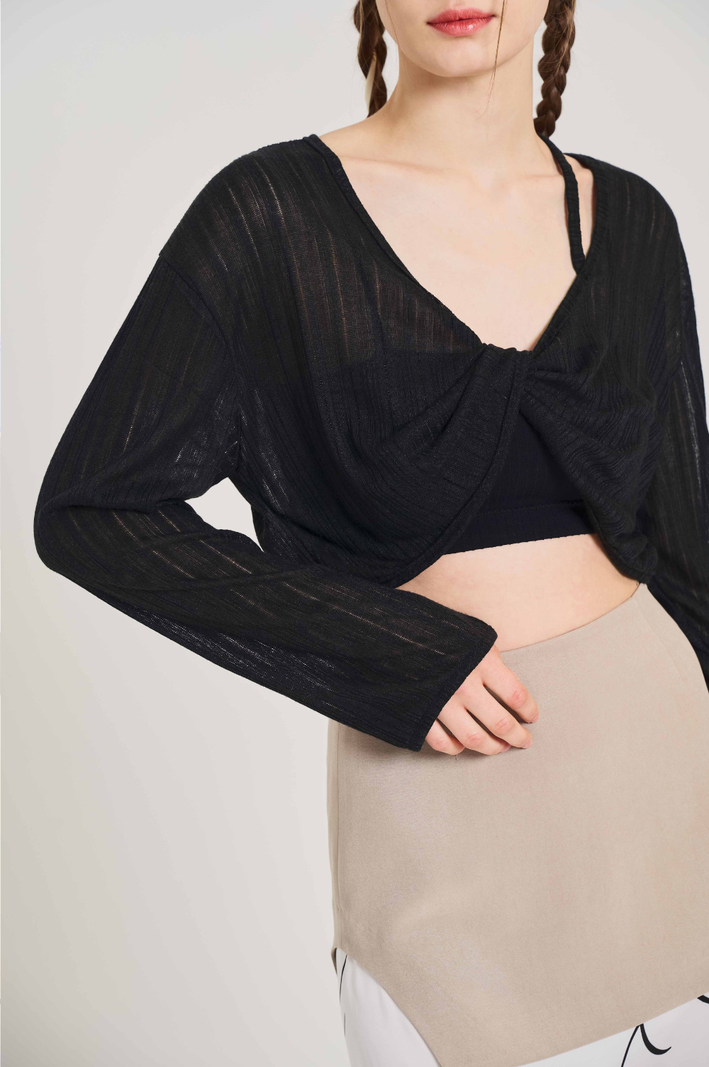 blouse model image-S12L10