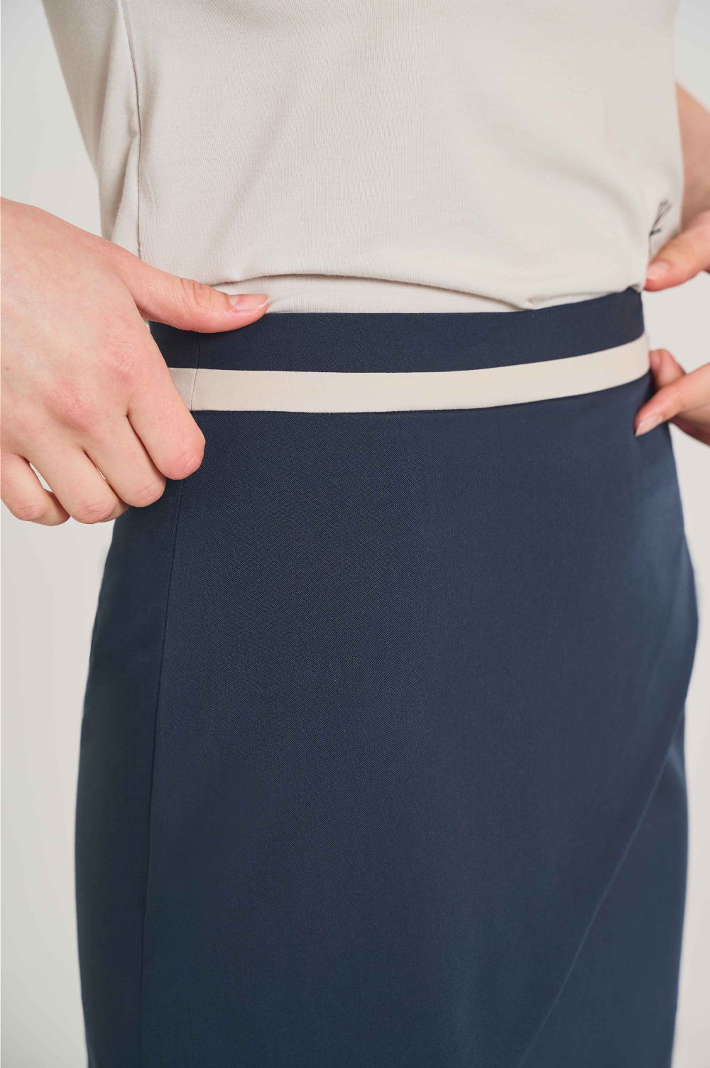 mini skirt detail image-S16L3