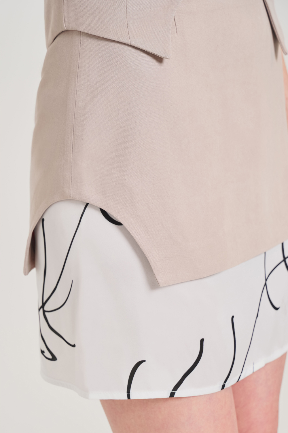 mini skirt detail image-S17L2