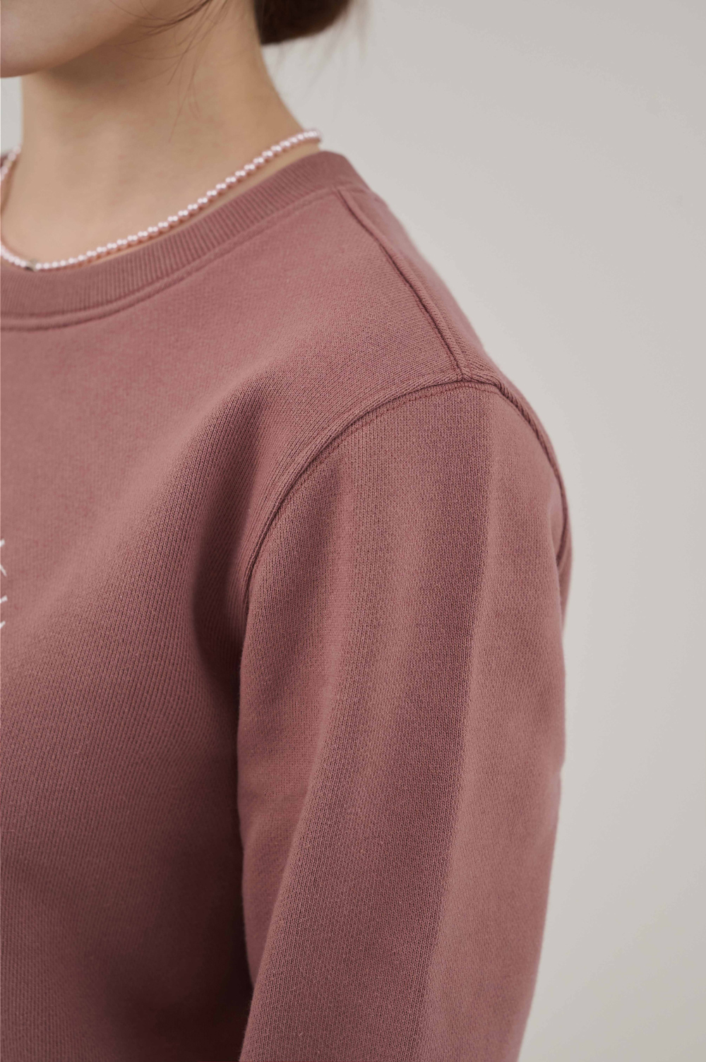 long sleeved tee detail image-S30L5
