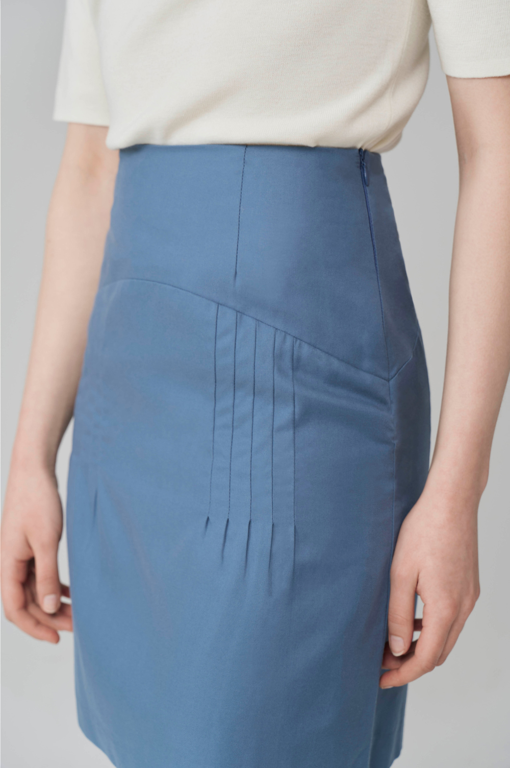 mini skirt detail image-S19L1
