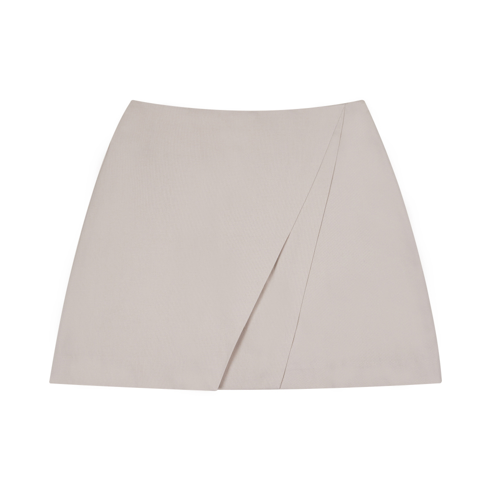 mini skirt white color image-S16L8